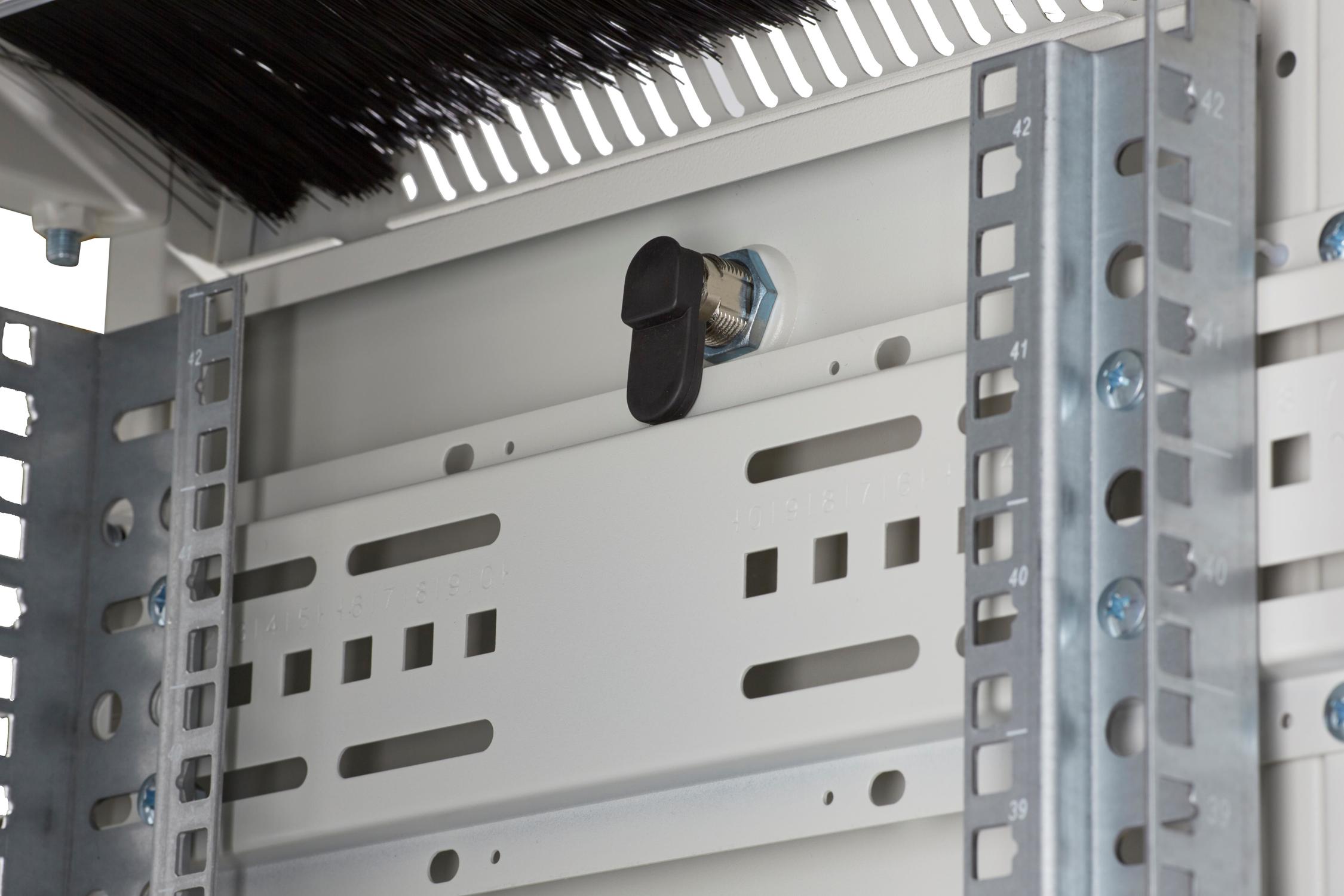 Environ CR600 24U Rack Glass (F) Steel (R) - CommsOnline